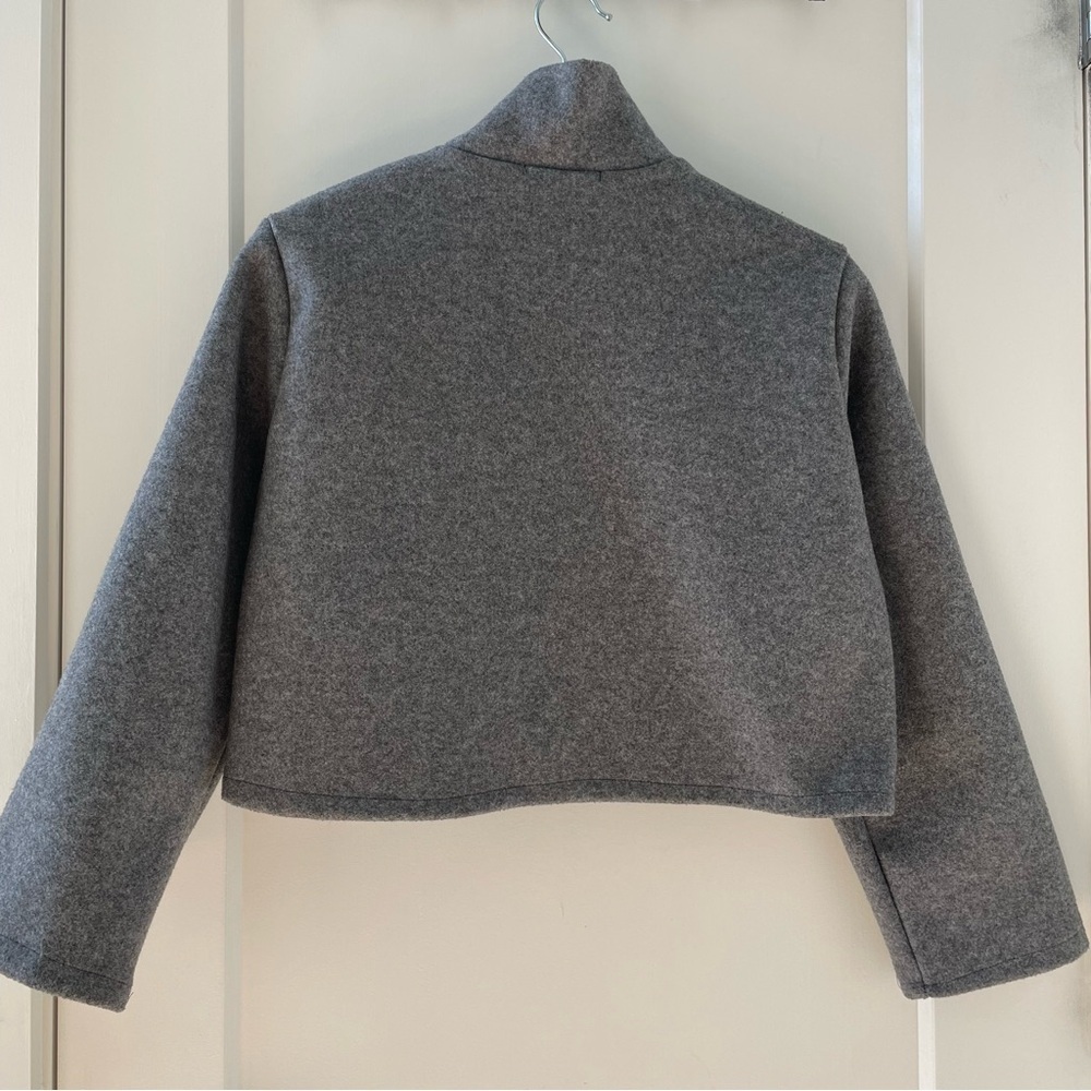 Korean crop flannel grey jacket size 4 made in Korea NWT - Picture 2 of 7